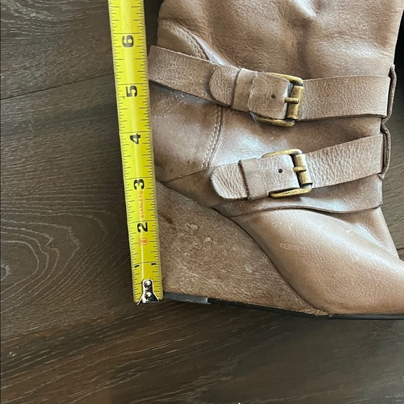 Steve Madden Tan Leather Wedge Boots - Picture 6 of 7